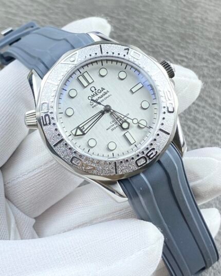 Omega 007 - Seamaster Diver 300M Watch