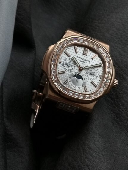 Patek Philippe 5740/1G-001 - Ultra-complicated Multi-functional Nautilus Watch